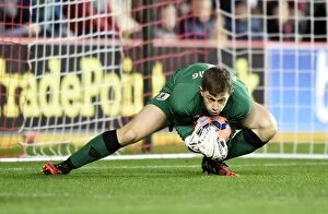 Images Dated 13th January 2015: Bristol City's Frank Fielding Saves the Day: FA Cup Replay Drama at Ashton Gate (January 13, 2015)