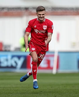 Images Dated 14th April 2017: Bristol City's Jamie Paterson Scores Thrilling Goal Against Queens Park Rangers in Sky Bet