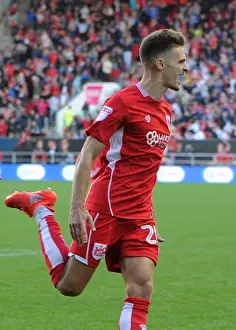 Framed Print : Bristol City's Jamie Paterson Scores the Winner: Bristol City vs. Nottingham Forest, Sky Bet Championship (October 1, 2016)