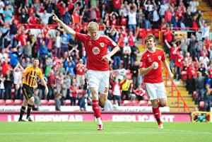 Bristol City's Jon Stead Scores Opening Goal in Championship Match Against Hull City at Ashton Gate Stadium (May 7, 2011)