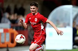 Framed Print : Bristol City's Jonny Smith Scores Past Cheltenham Town Defenders in Preseason Friendly Framed Print : Bristol City's Jonny Smith Scores Past Cheltenham Town Defenders in Preseason Friendly