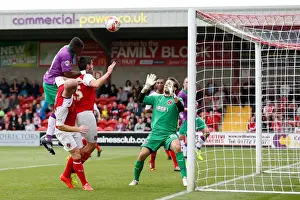 Bristol City's Kieran Agard Strains to Reach Cross at Fleetwood Town Match, 2014