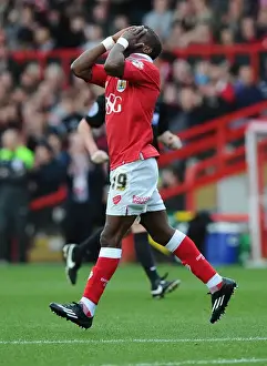 Bristol City's Kieran Agard Thwarts by Oldham Athletic's Paul Rachubka in Sky Bet League One Clash