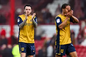 Framed Print : Bristol City's Lee Tomlin Celebrates and Thanks Fans After 2-0 Win Over Brentford