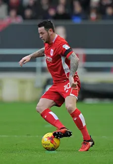 Framed Print : Bristol City's Lee Tomlin in Control at Ashton Gate vs Ipswich Town (December 2016) Framed Print : Bristol City's Lee Tomlin in Control at Ashton Gate vs Ipswich Town (December 2016)