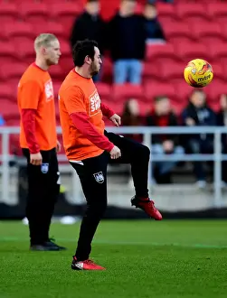Bristol City's Lee Tomlin Warms Up in Sugar Smart T-Shirt Ahead of Bristol City v Cardiff City (14/01/2017)