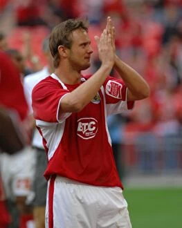 Play Off Final Collection: Bristol City's Lee Trundle: Celebrating Promotion in the Play-Off Final