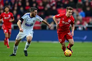 Bristol City's Luke Freeman Outruns Ipswich Town's Cole Skuse during Sky Bet Championship Match