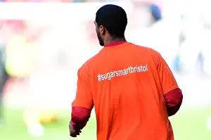 Bristol City's Mark Little Warms Up in Sugar Smart Gear Ahead of Bristol City v Cardiff City (14/01/2017)