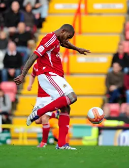 Bristol City V Burnley Prints: Bristol City's Marvin Elliott Shoots in Championship Match Against Burnley - 05/11/2011 (Editorial Use Only)