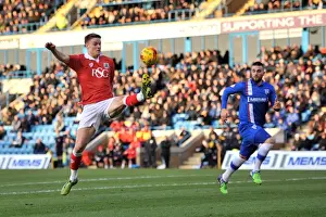 Framed Print : Bristol City's Matt Smith in Control: Priestfield Showdown, Sky Bet League One (Gillingham vs. Bristol City), December 2014 Framed Print : Bristol City's Matt Smith in Control: Priestfield Showdown, Sky Bet League One (Gillingham vs. Bristol City), December 2014
