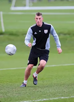 Framed Print : Bristol City's New Recruit Chris Wood Trains with Team for First Time