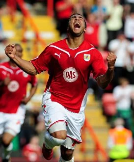 Bristol City v Derby County Collection: Bristol City's Nicky Maynard Reaches 20-Goal Milestone in Championship Match against Derby County