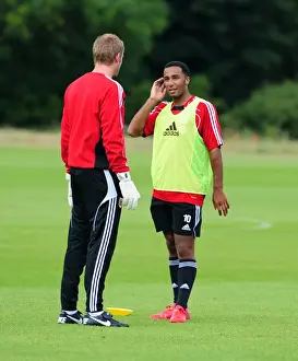 Bristol Citys Nicky Maynard talks with Bristol City Goalkeeper, Dean Gerken