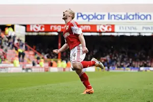 Framed Print : Bristol City's Simon Gillett Scores Thrilling Goal Against Gillingham in Sky Bet League One Framed Print : Bristol City's Simon Gillett Scores Thrilling Goal Against Gillingham in Sky Bet League One