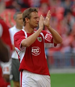Play Off Final Collection: Bristol City's Thrilling Promotion Celebration: Lee Trundle at Wembley