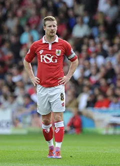 Bristol City's Wade Elliott in Action Against MK Dons, Sky Bet League One, September 2014