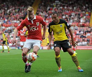 Bristol City's Wade Elliott Chased Down by Colchester United's Ben Gordon during Sky Bet League One Match