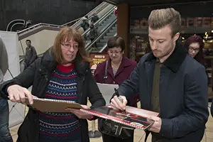 Meet And Greet Prints: Bristol City's Wade Elliott Signs Autographs at Cabot Circus during Johnstones Paint Trophy (JPT)
