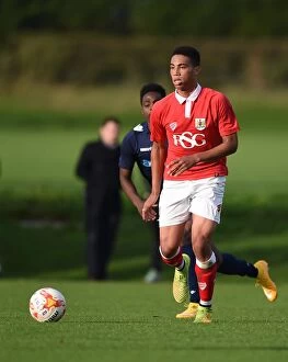 Images Dated 10th November 2014: Bristol City's Zak Vyner in Action against Millwall U21s, 10/11/2014