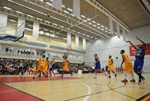 Images Dated 8th November 2014: Bristol Flyers vs Sheffield Sharks: Clash on the Court (08-11-14)