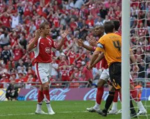 Framed Print : Celebrating Bristol City's Play-Off Final Triumph: Lee Trundle's Euphoric Moment
