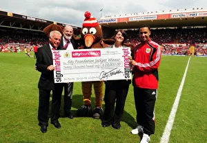 Championship Showdown: Bristol City vs. Hull City at Ashton Gate Stadium (07/05/2011)