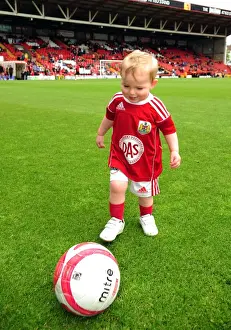 Championship Showdown: Bristol City vs Hull City at Ashton Gate Stadium - May 7, 2011