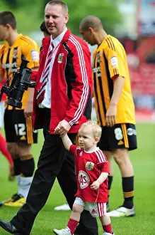 Championship Showdown: Bristol City vs Hull City at Ashton Gate Stadium - May 7, 2011