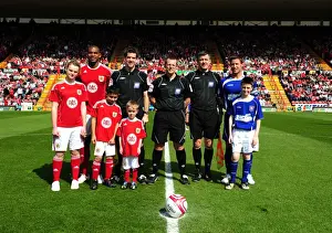Bristol City V Ipswich Town Prints: Championship Showdown: Bristol City vs Ipswich Town at Ashton Gate Stadium - 16th April 2011