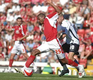 Framed Print : Championship Showdown: Marvin Elliott vs Scunthorpe Utd (Bristol City vs Scunthorpe Utd) Framed Print : Championship Showdown: Marvin Elliott vs Scunthorpe Utd (Bristol City vs Scunthorpe Utd)