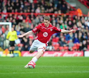 Framed Print : Christian Ribeiro at Ashton Gate: Bristol City vs Nottingham Forest (Championship Football Match, 03 / 04 / 2010)