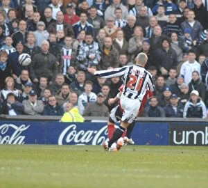 Images Dated 10th January 2008: The Clash Between The Baggies and The Robins: West Brom vs. Bristol City - Season 07-08 Football