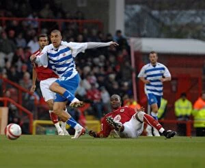 Images Dated 2nd November 2008: Clash of the Championship Titans: Bristol City vs. Reading (08-09)