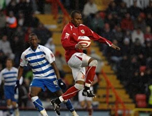 Images Dated 2nd November 2008: A Clash of Football Powers: Bristol City vs. Reading, 08-09 Season