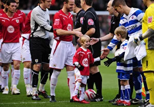 Images Dated 19th December 2009: A Clash of Football Powers: Bristol City vs Reading, 09-10 Season