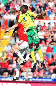 Images Dated 2nd October 2010: Clash of Titans: Bristol City vs Norwich City (Season 10-11)
