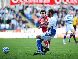 Images Dated 21st February 2009: The Clash of the West Country Rivals: Reading vs. Bristol City - Season 08-09 Football