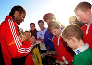 Images Dated 18th January 2011: David James and Bristol City First Team Inspire Students at Ashton Park School - Season 10-11
