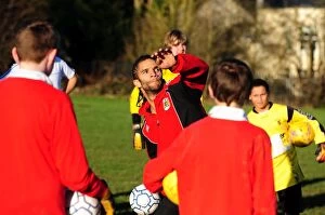 Images Dated 18th January 2011: David James Inspires Young Footballers at Ashton Park School with Bristol City FC - Season 10-11