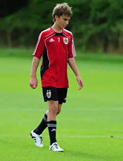 New Signing's Prints: David James Joins Bristol City: First Training Session - Season 10-11 (New Signing)
