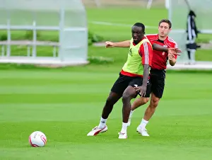 New Signing's Prints: David James Joins Bristol City: First Training Session - Season 10-11 (New Signing)
