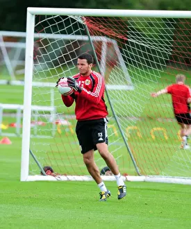 New Signing's Prints: David James Joins Bristol City: First Training Session of Season 10-11 (New Signing: David James Debut Training)