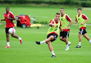 New Signing's Prints: David James Joins Bristol City: First Training Session - Season 10-11 (New Signing)