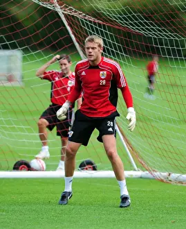 New Signing's Prints: David James Joins Bristol City: First Training Session - Season 10-11 (New Signing)