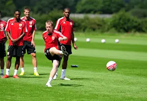 New Signing's Prints: David James Joins Bristol City: First Training Session - Season 10-11 (New Signing)