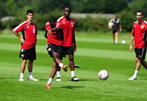 Framed Print : David James Joins Bristol City: First Training Session - Season 10-11 (New Signing) Framed Print : David James Joins Bristol City: First Training Session - Season 10-11 (New Signing)
