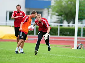 Training Prints: Dean Gerken in Focus: Intense Training with Bristol City FC