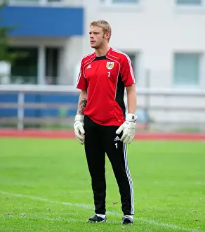 Training Prints: Dean Gerken's Intense Training with Bristol City FC Goalkeeping Squad