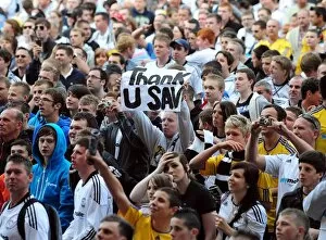Images Dated 30th April 2011: Derby Fans Bid Farewell to Robbie Savage: Last Game at Pride Park (Derby County v Bristol City)